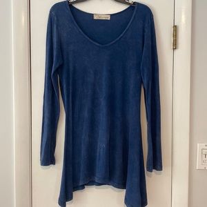 Vintage Havana Long Sleeve Vneck NWOT *please read*